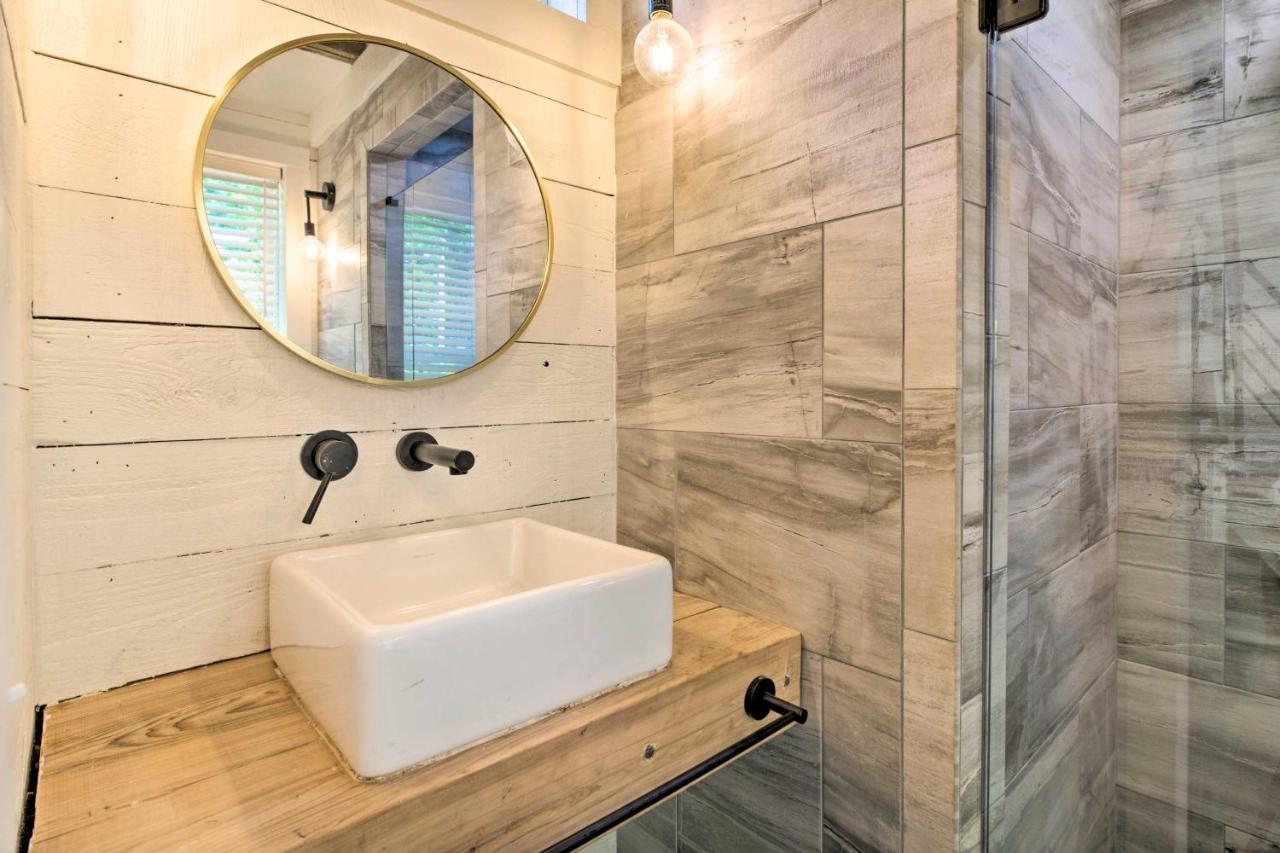 Modern Starkville Tiny Home Near Dining And Msu Exterior photo